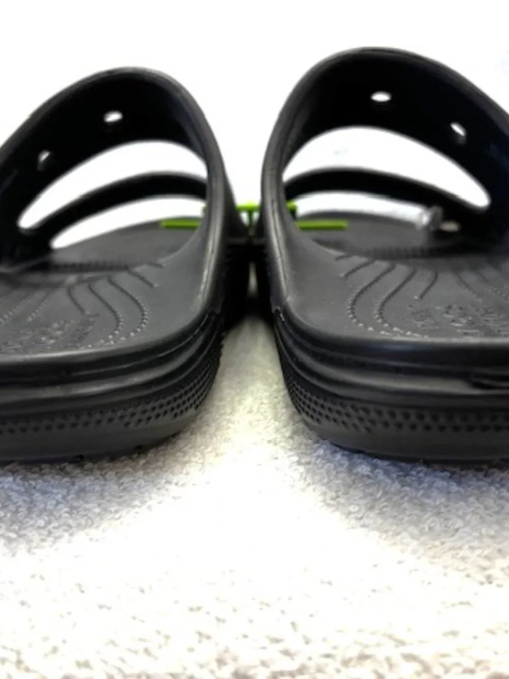Crocs unisex black Baya slide on sandal NWT Men's Size 9/Women's Size 11